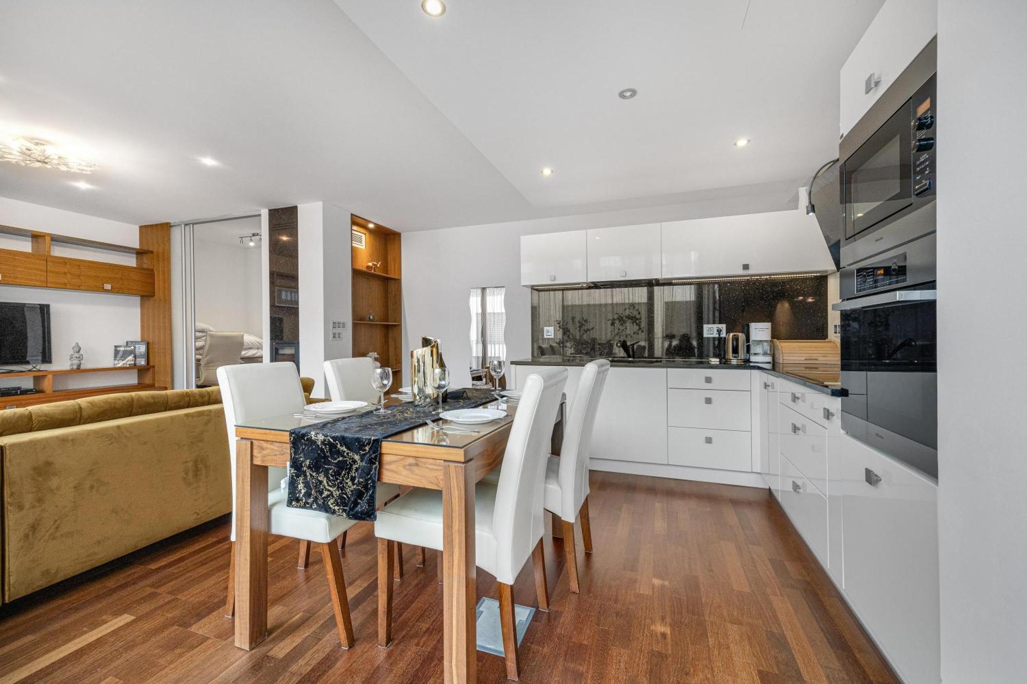 ברטיסלאבה Revon Business Apartment 50 Dunajska מראה חיצוני תמונה
